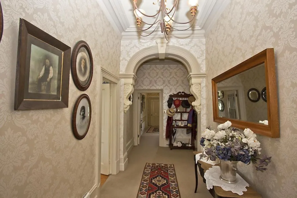 Lilac Rose Boutique Bed And Breakfast Christchurch Bed & Breakfast