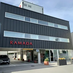 基督城温德姆华美达套房酒店 **** 基督城