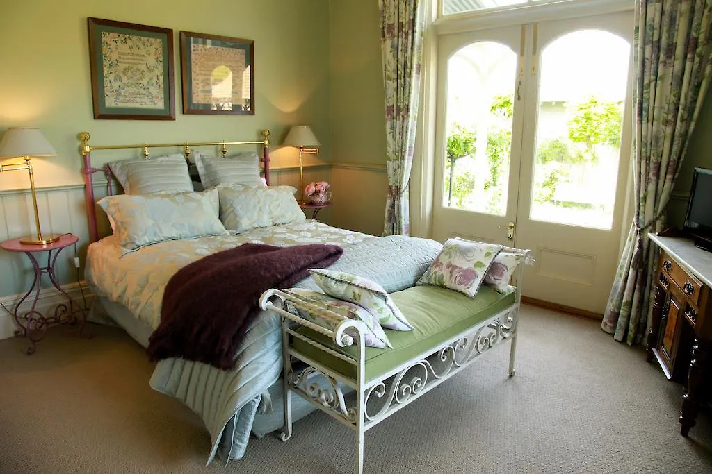 Lilac Rose Boutique Bed And Breakfast Christchurch 3*,